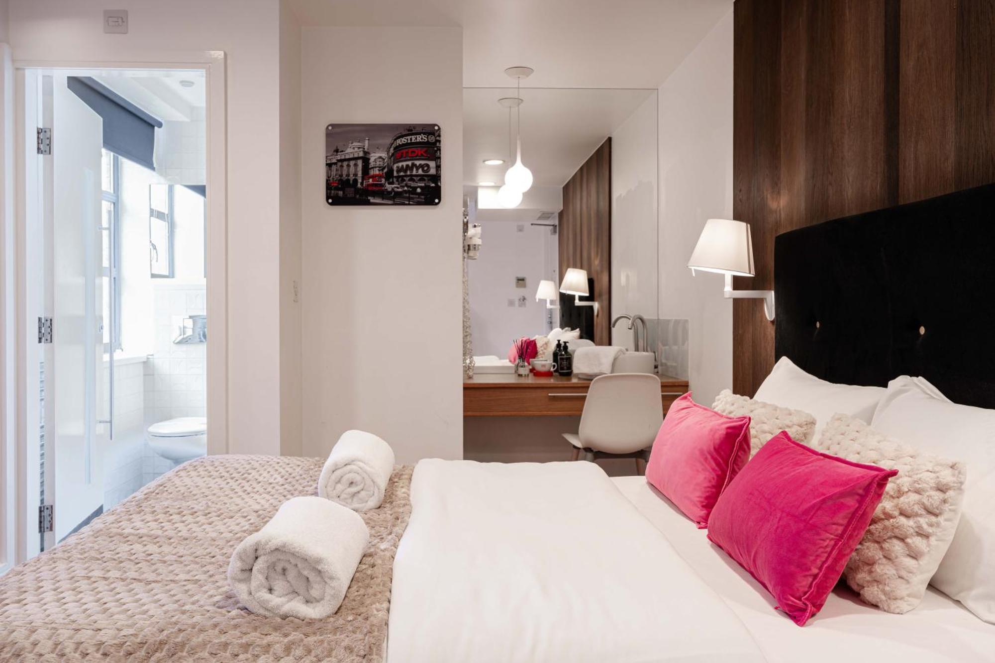 The Whitechapel Hotel Londra Exterior foto