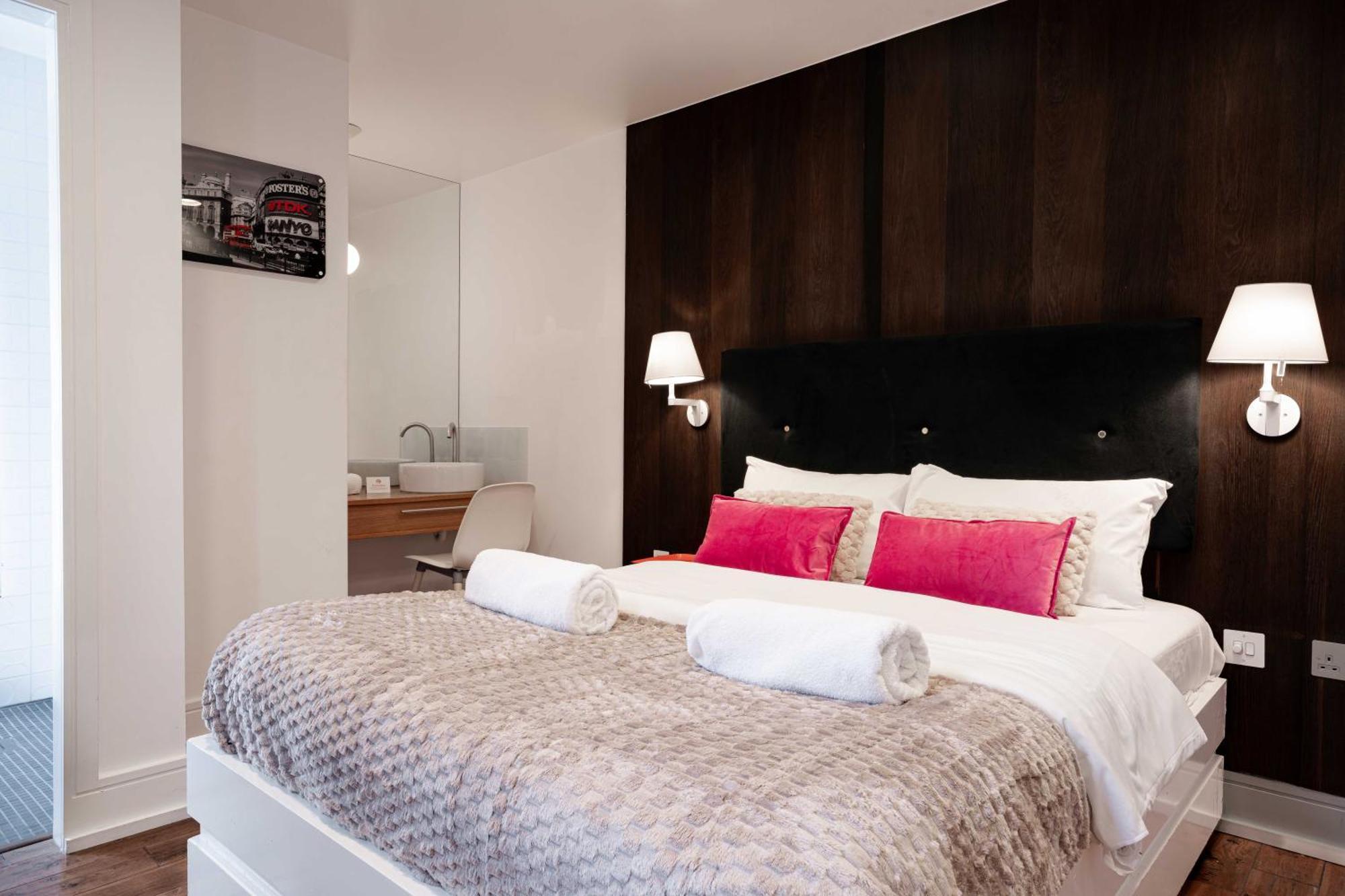 The Whitechapel Hotel Londra Exterior foto
